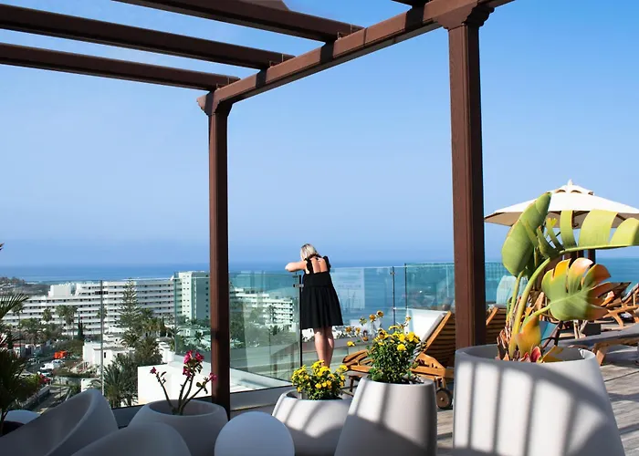 Coral Ocean View - Adults Only מלון 4*